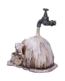 Tapped Drowning Totenkopf -Halloween Deko Verkäufe tapped drowning totenschaedel deko gothic halloween und horror deko tapped drowning skull decor 51004 2