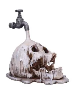 Tapped Drowning Totenkopf -Halloween Deko Verkäufe tapped drowning totenschaedel deko gothic halloween und horror deko tapped drowning skull decor 51004 4