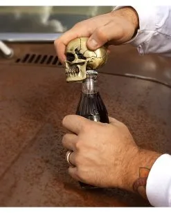 Crack One Open Totenschädel Flaschenöffner 9 Crack One Open Totenschädel Flaschenöffner -Halloween Deko Verkäufe totenkopf flaschenoeffner totenschaedel flaschenoeffner skull bottle opener halloween homeware 54164 04