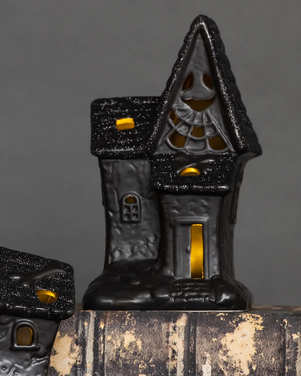 Beleuchtete Glitzer Spukendes Geisterhaus Deko 5 Beleuchtete Glitzer Spukendes Geisterhaus Deko – Bild 3